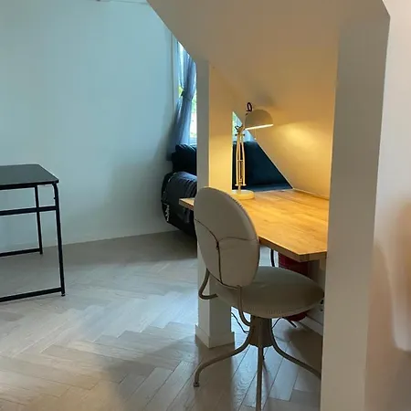 Entire Renovated From 1780 With Kitchen, Bath, Bedroom, And Living In Skuteviken Апартаменты *